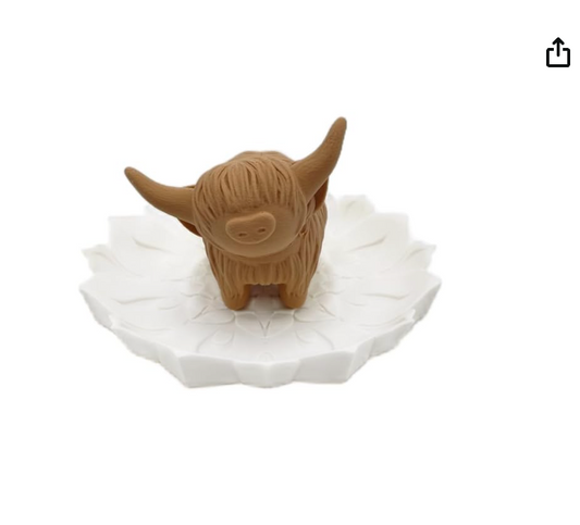 Elegant Highland Cow Ring Holder with Floral Pattern Dish - Unique Jewelry Display - Personalized Ring Organizer - Perfect Engagement
