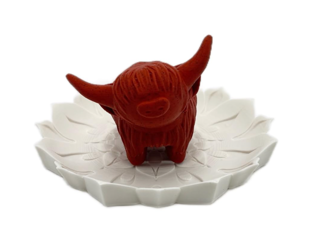 Elegant Highland Cow Ring Holder with Floral Pattern Dish - Unique Jewelry Display - Personalized Ring Organizer - Perfect Engagement