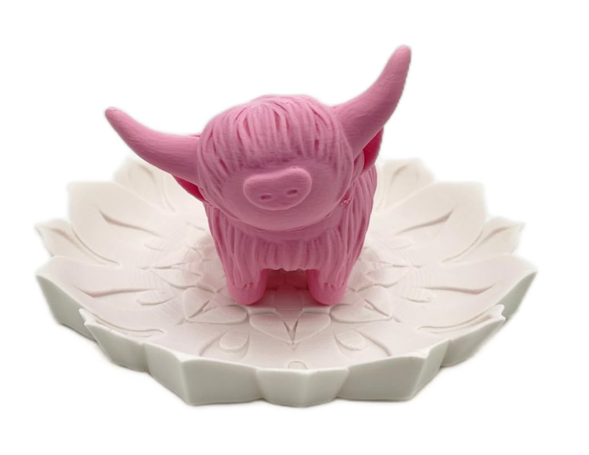 Elegant Highland Cow Ring Holder with Floral Pattern Dish - Unique Jewelry Display - Personalized Ring Organizer - Perfect Engagement