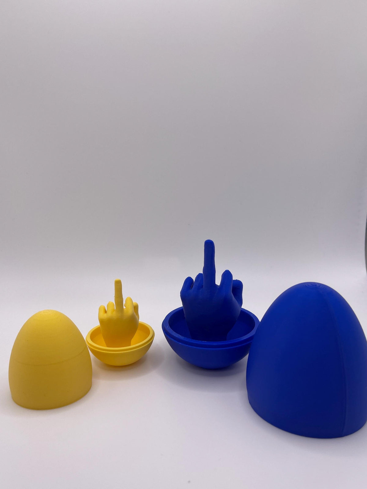 Surprise Middle Finger Egg – Funny 3D Printed Gag Gift Spheres with Unique Designs