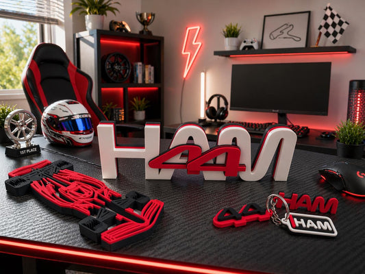 Lewis Hamilton #44 Racing Gift Set, Keychain & Desk Sign