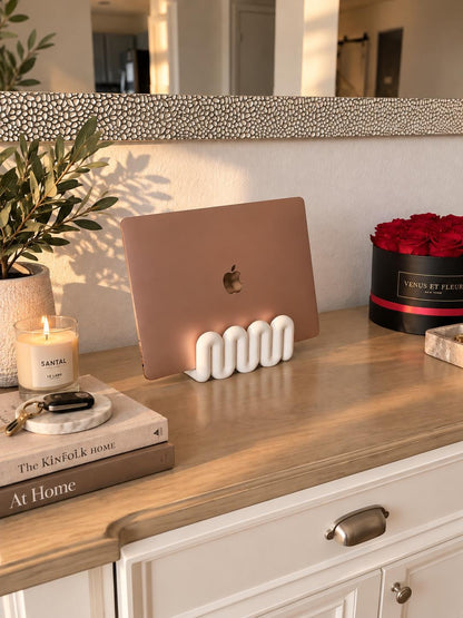 Wavy Vertical Laptop Stand, 3D Printed MacBook Holder, Modern Laptop Dock, Sculptural Desk Organizer, Minimalist Office Decor