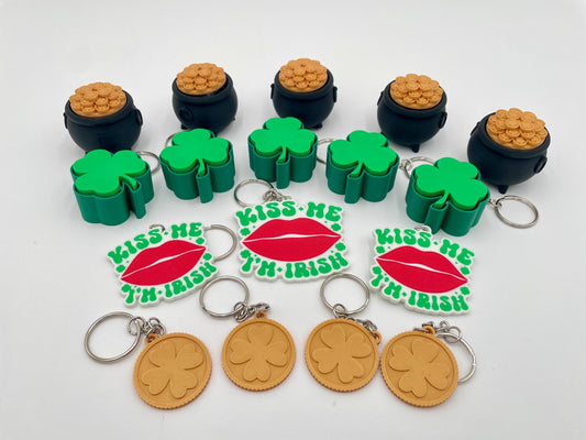 St. Patrick's Day Fidget Clicker Keychain, Clover Party Favor