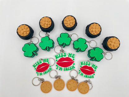 St. Patrick's Day Fidget Clicker Keychain | Clover Party Favor